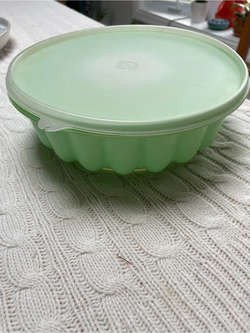 VTG Tupperware (think National Lampoon cat food recipe) Jadeite Green Jello Mold